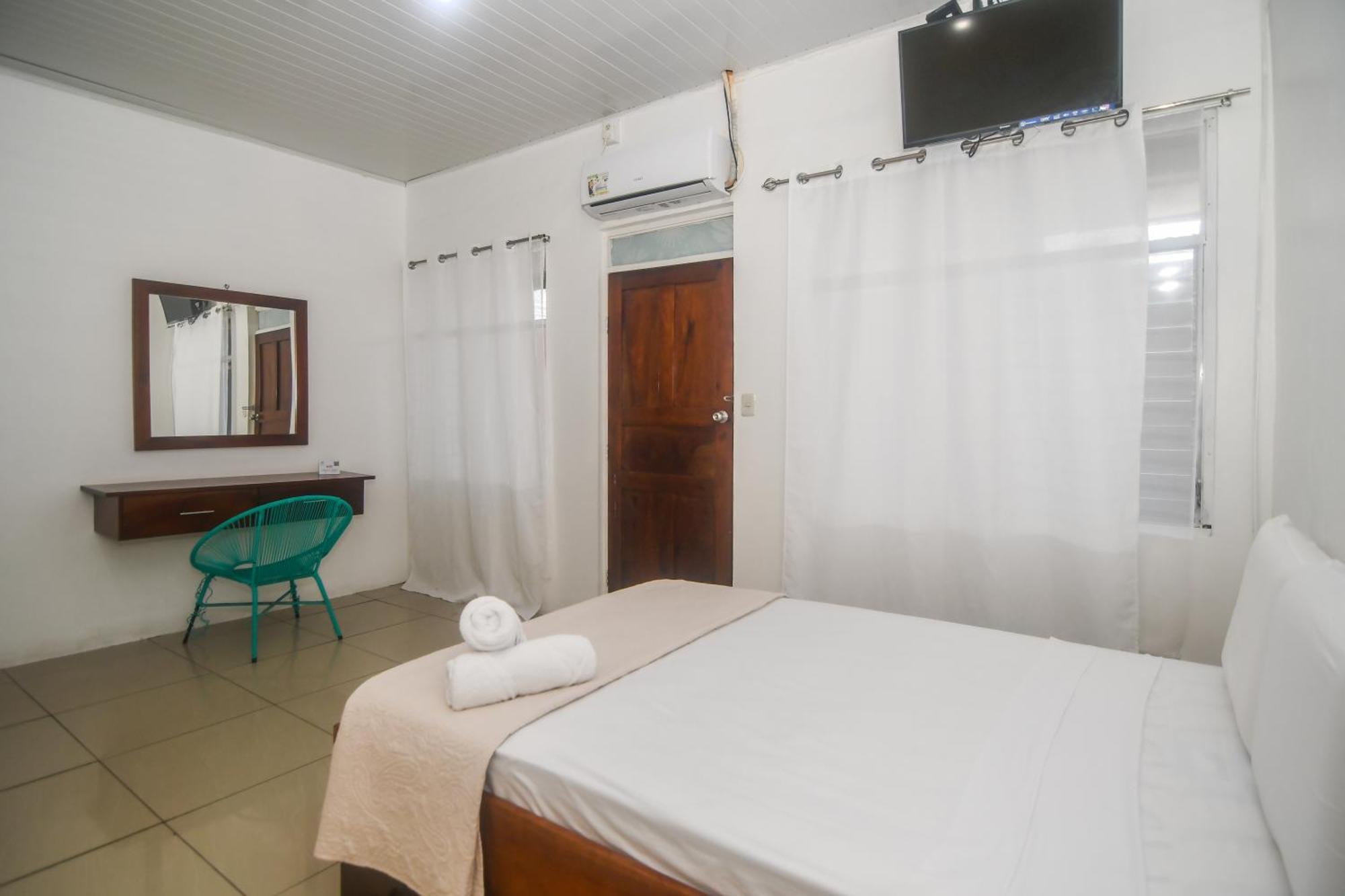 Puntarenas Bed & Coffee By Aldea Hotell Exteriör bild
